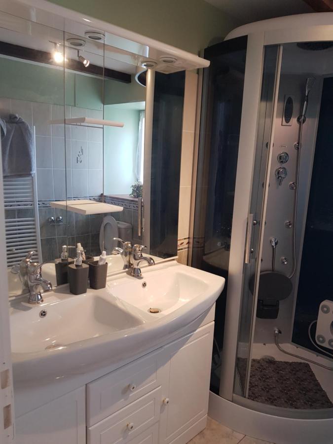 Le Pommier Chambre D'Hote Clussais-la-Pommeraie Kültér fotó